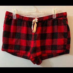 Hollister Women’s Patterned Flannel Sleep Shorts, SZ: Large